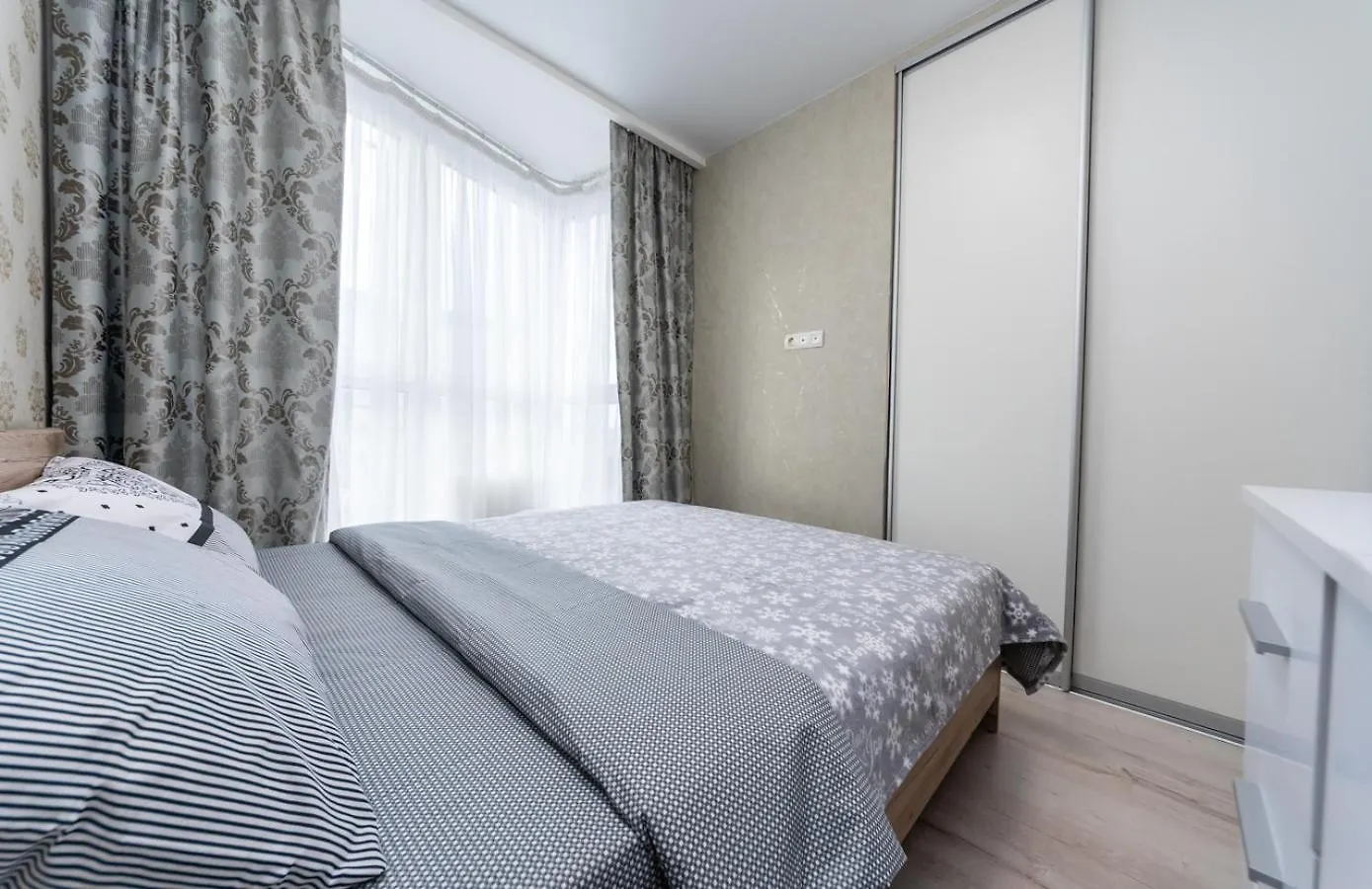 Apartment On Draghomanova 2A Kyiv Ukraine