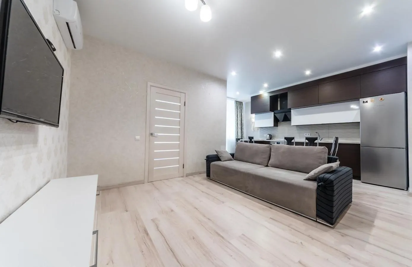 Apartment On Draghomanova 2A Kyiv Ukraine