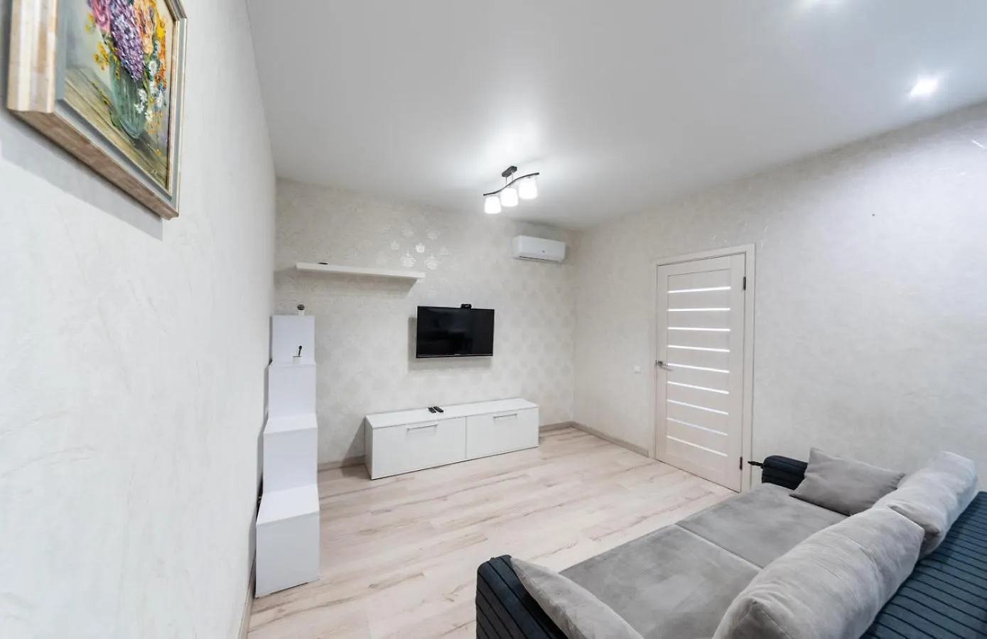 Apartment On Draghomanova 2A Kyiv