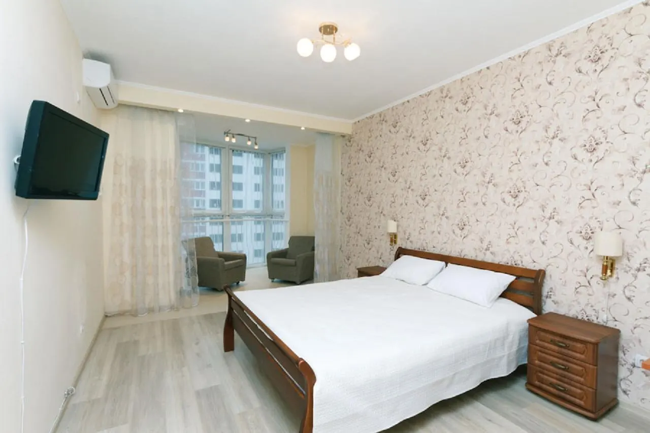 Apartment On Draghomanova 2A Kyiv