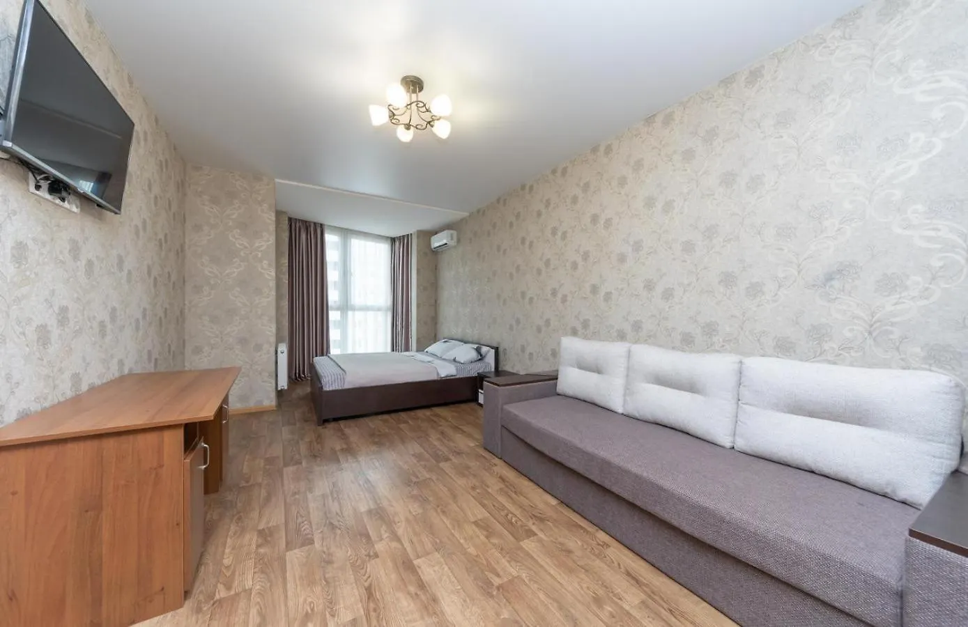 Apartment On Draghomanova 2A Kiev