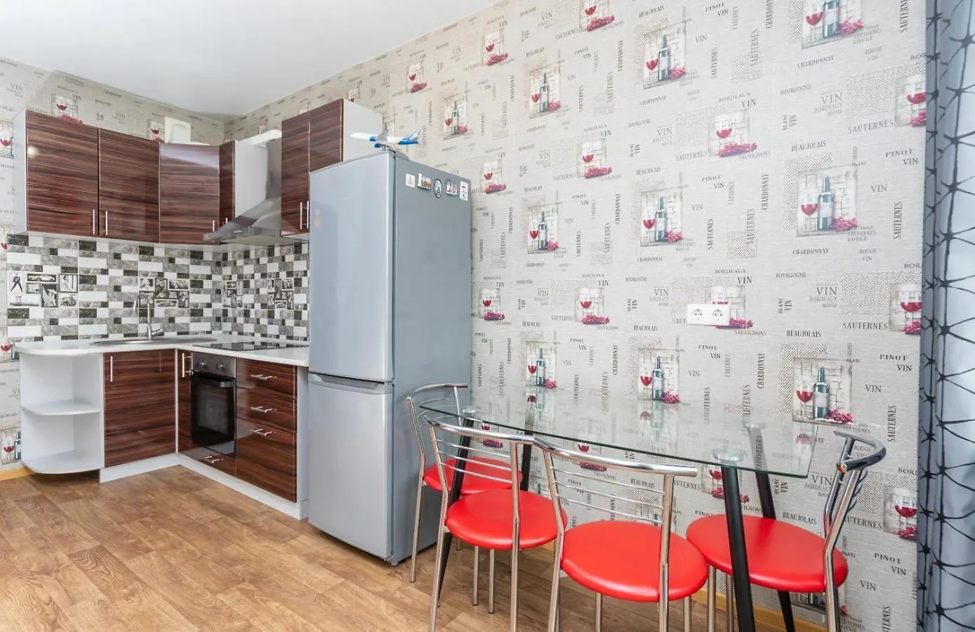 Apartment On Draghomanova 2A Kiev