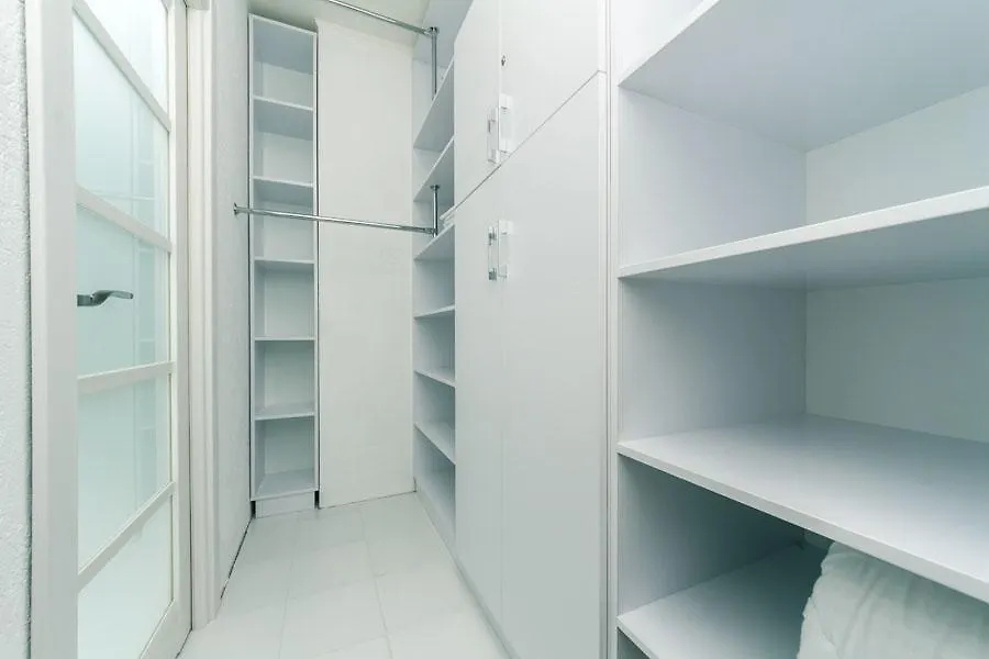 Apartment On Draghomanova 2A Kiev